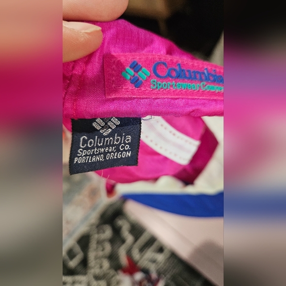 COLUMBIA Vintage 80s/90s Nylon Cap With Braided Detail. Neon Pink - Picture 2 of 9